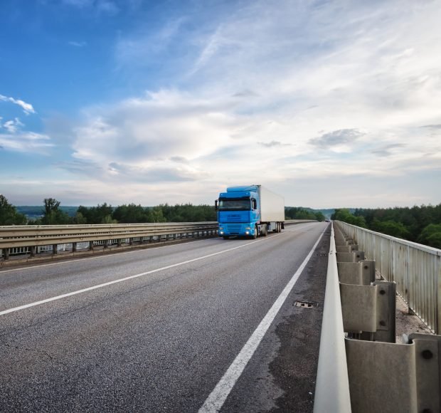 truck-with-trailer-drive-bridge
